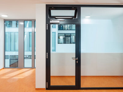 GEZE zatvarač vrata TS 5000 ECline s vodilicom