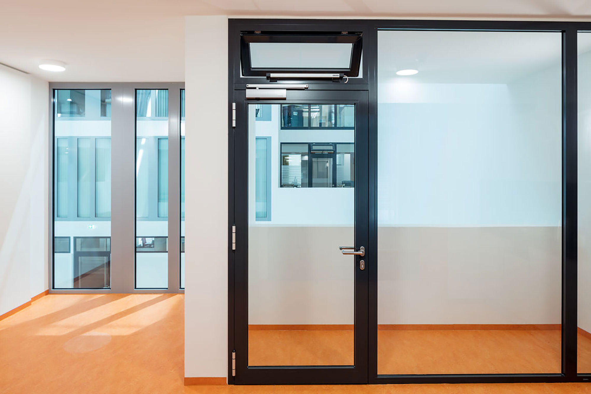 GEZE zatvarač vrata TS 5000 ECline s vodilicom